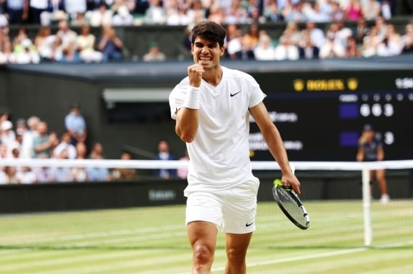 Read more about the article Alcaraz crushes Djokovic to retain Wimbledon title