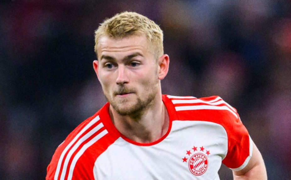 You are currently viewing Man Utd offer De Ligt five-year contract