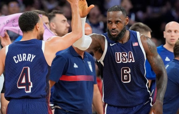 You are currently viewing The U.S. men’s basketball team wins gold for the fifth consecutive Olympic Games